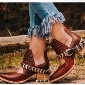 Freebird by Steven NWT 7 Blade Brown Croc Leather Ankle Boot Bootie Silver Strap